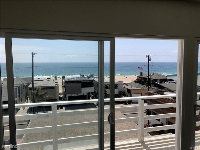 Foto del edificio - 4 br, 4 bath Duplex - 3118 Hermosa Ave