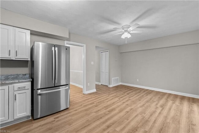 Photo - 811 S Grosvenor Court Townhome