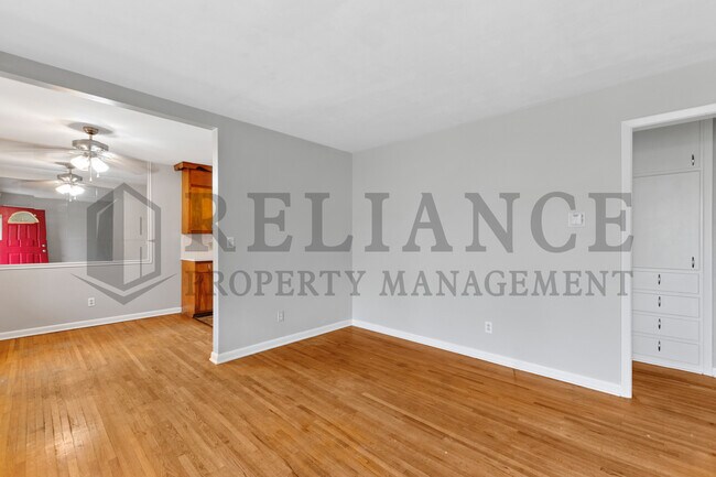 Foto del edificio - 2328 W Crawford St