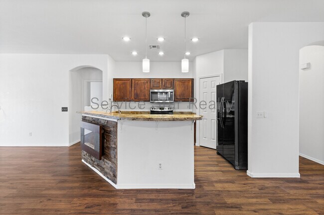 Building Photo - 6367 S Roger Way