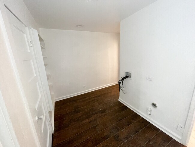 Foto del edificio - 2712 Live Oak Ave