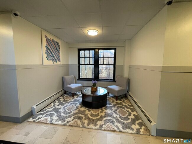 Foto del edificio - 213 Golden Hill St