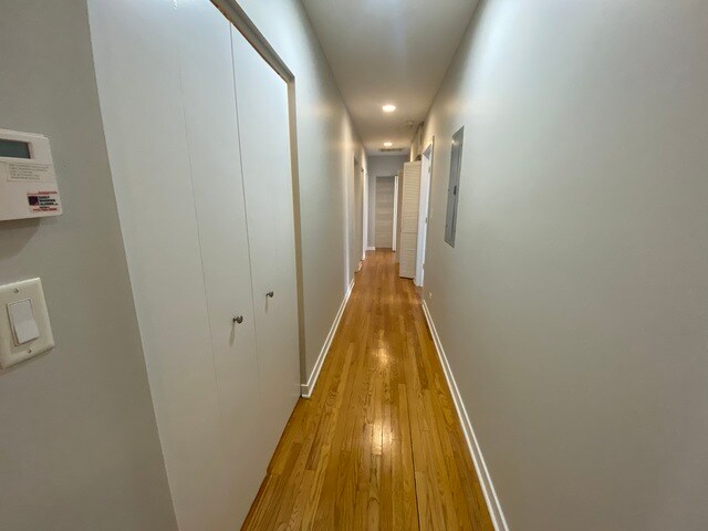 Building Photo - 39 N Paulina St