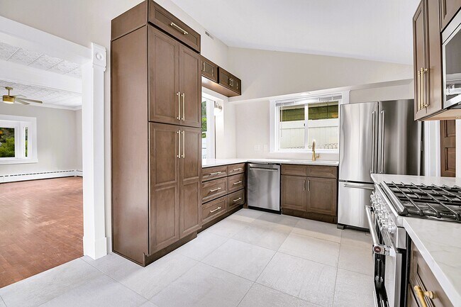 Foto del edificio - 16 Colorado Blvd