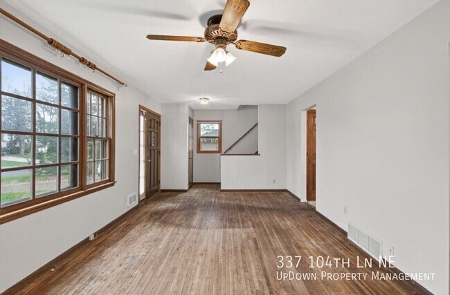 Foto del edificio - 337 104th Ln NE