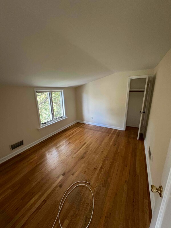 Foto del edificio - 468 Lincoln Ave