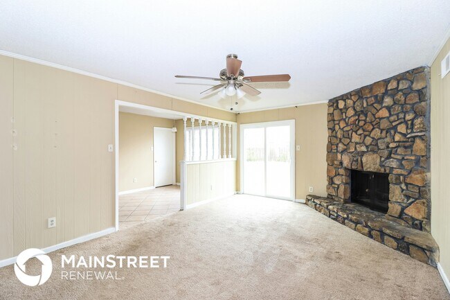 Foto del edificio - 3902 Clover Hill Dr
