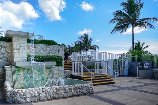 Building Photo - 1980 S Ocean Drive Unit 10