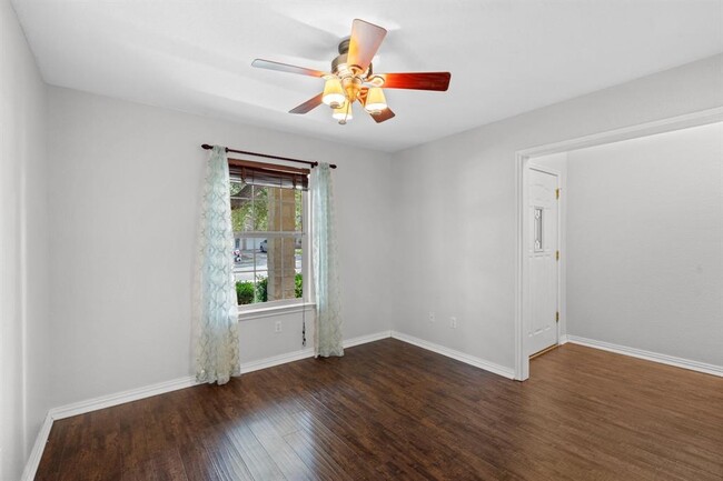 Foto del edificio - 1609 Abbey Ln