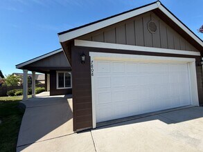 Building Photo - 7808 W Kayak Ct