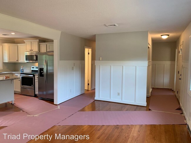 Building Photo - 3 br, 2 bath House - 6910 Bronco Lane