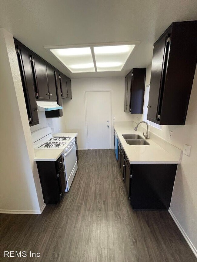 Building Photo - 2 br, 1.5 bath House - 23221 Maribel Avenue