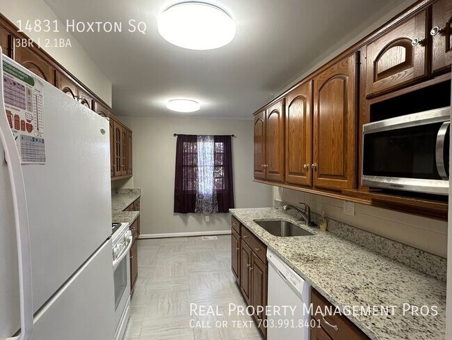 Building Photo - New Paint-Qualify for a zero deposit?