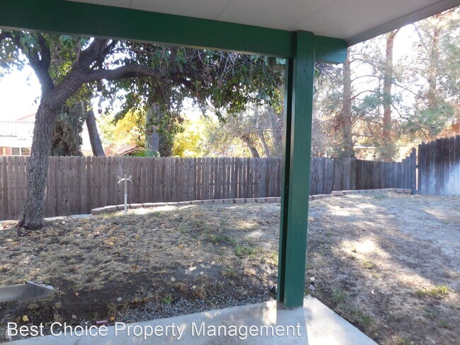 Foto del edificio - 3 br, 2 bath House - 41805 Lomas St.,