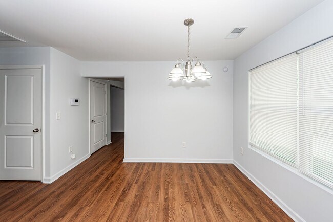 Foto del edificio - 2 Bedroom, 2 Bathroom Duplex - Moncks Corner