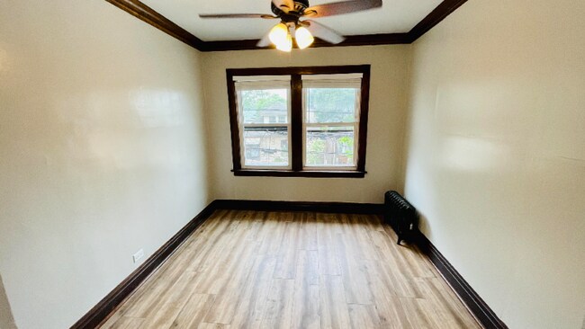 Building Photo - 4211 N Linder Ave