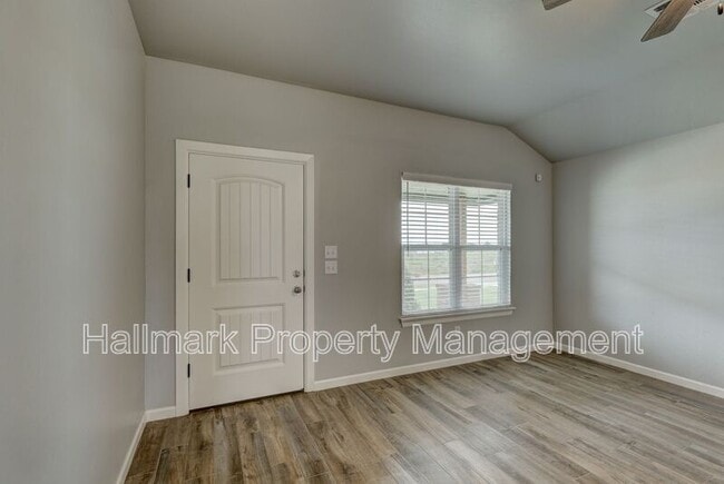 Foto del edificio - 642 Juniper St