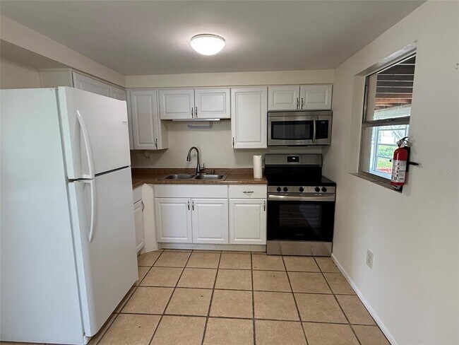 Foto del edificio - 5405 Riverside Dr