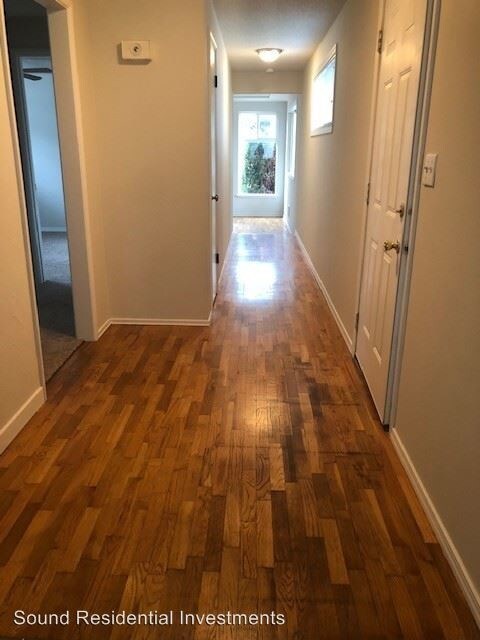 Foto del edificio - 5707-5709 112th St SW