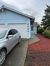 Building Photo - 2769 W Lorraine Ave