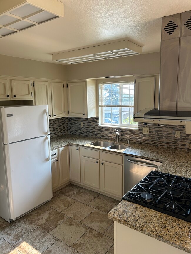 Building Photo - 808 N 51st Ave
