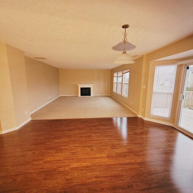 Building Photo - 16262 Milhousen Trail