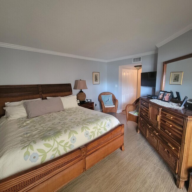 Building Photo - 2005 Atlantic St