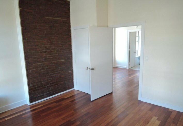 Primary Photo - 1408 Bushwick Ave