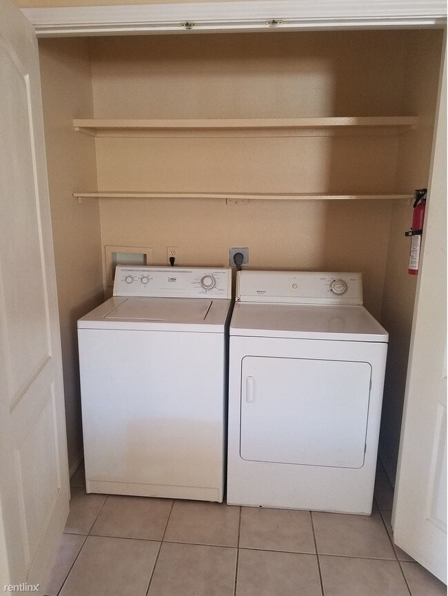 Foto del edificio - 1118 Encanto Ave