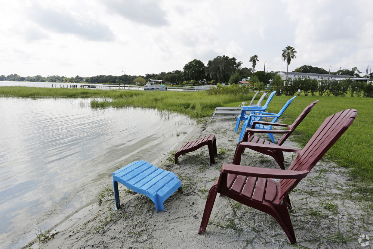 Primary Photo - Silver Sands Apartments