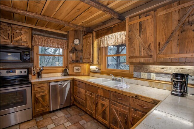 Foto del edificio - One of a Kind – Authentic Log Cabin with S...
