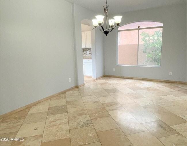 Foto del edificio - 5164 W Ross Dr