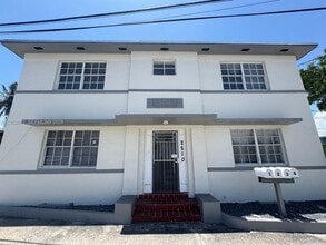 Building Photo - 2210 NW N River Dr