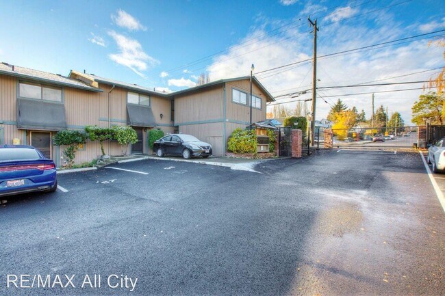 Foto del edificio - 2 br, 1.5 bath House - 13700 37th Ave Sout...