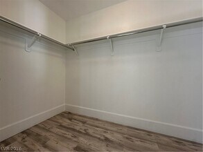 Building Photo - 2176 Low Creek Ct