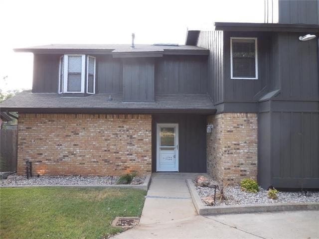 Building Photo - 1722 Stonegate Dr