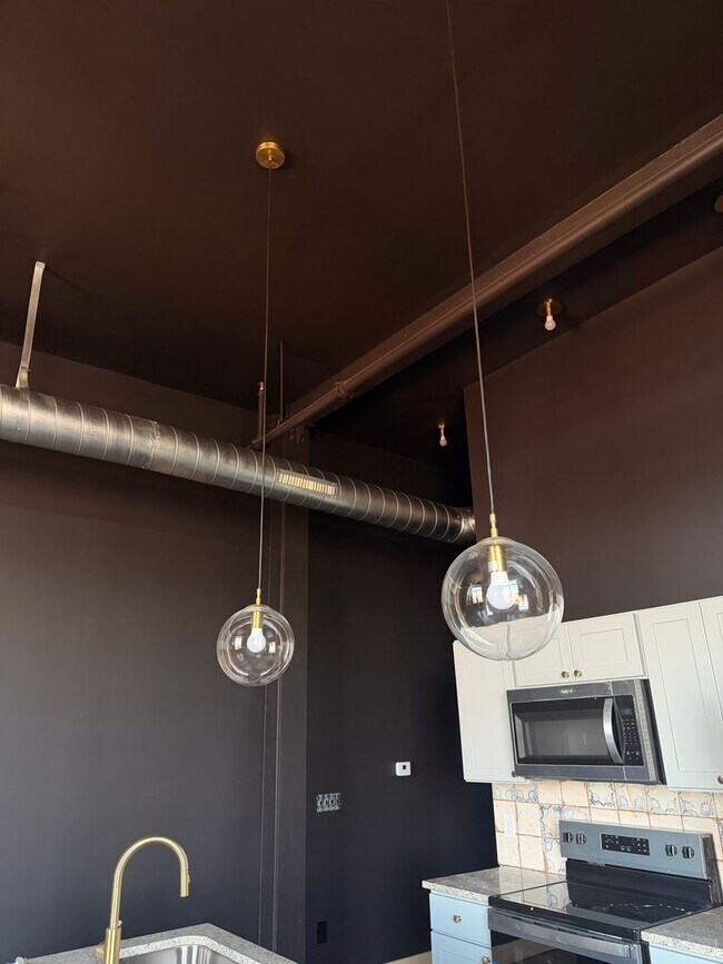 Foto del edificio - 1 bedroom/1 bathroom NEW LUXURY apartment in Red Lion, PA