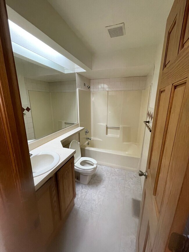 Foto del edificio - 2315 43rd Ave Ct