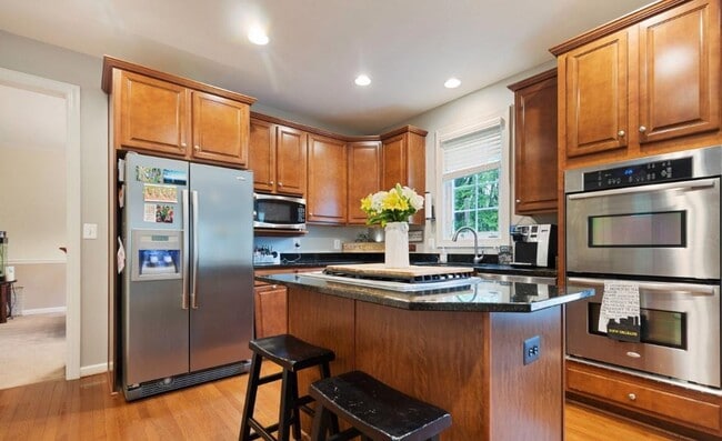 Building Photo - 25163 Great Berkhamsted Dr