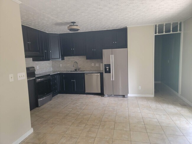 Foto del edificio - 1583 Roxbury Dr