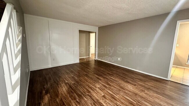 Foto del edificio - 6713 Lyrewood Ln