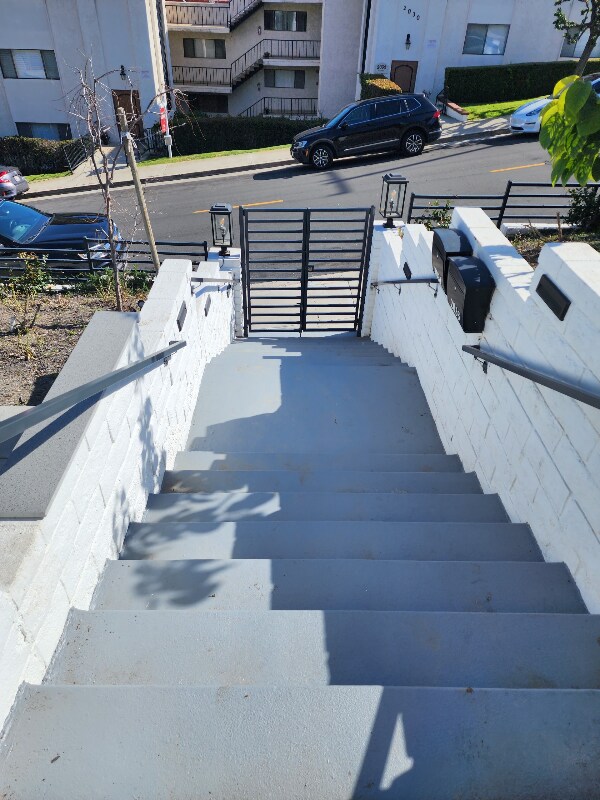 Building Photo - 2033 S Cabrillo Ave