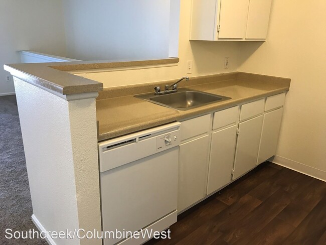 Foto del edificio - 6748 S Webster St