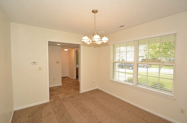 Foto del edificio - 8342 Country Charm Dr