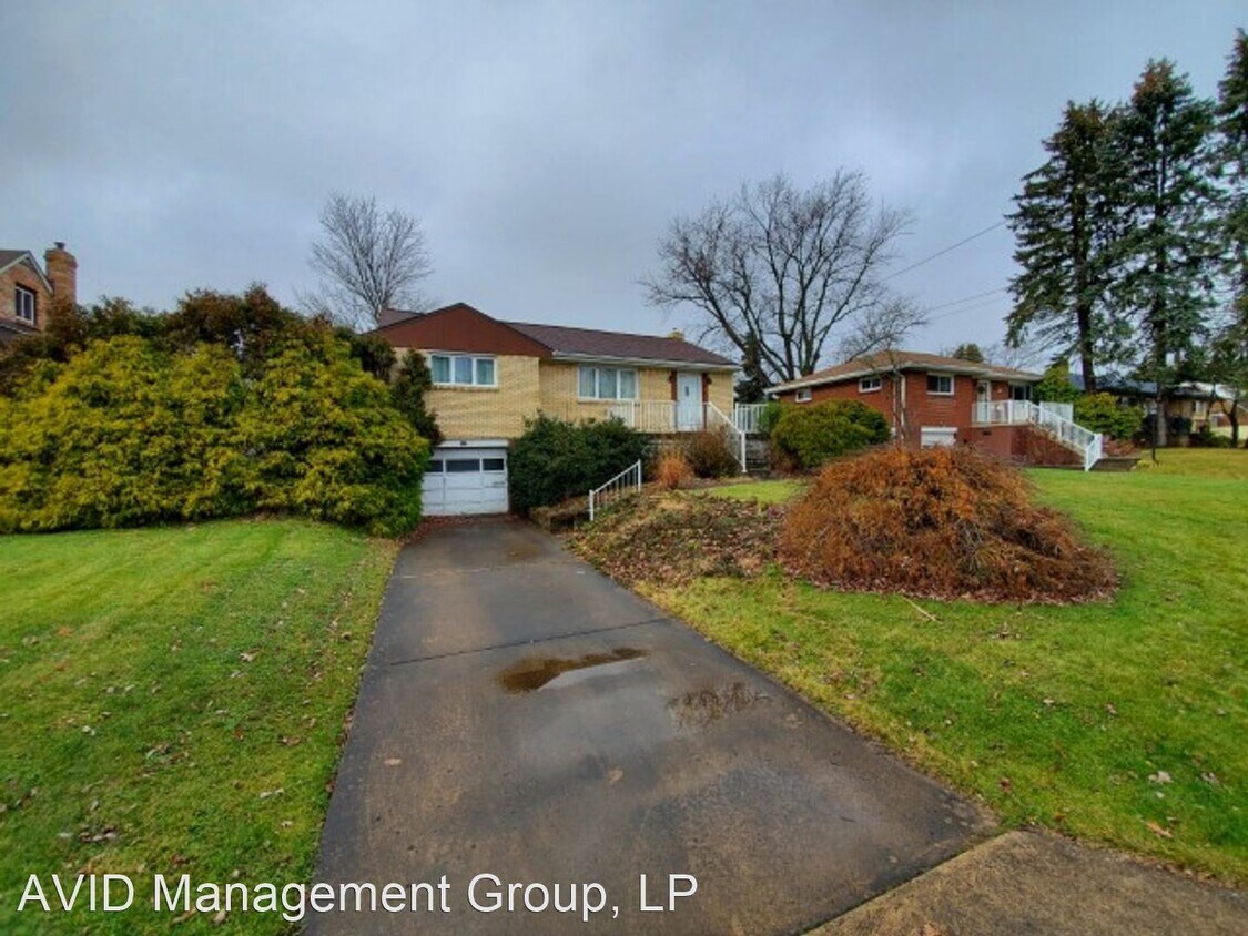 Primary Photo - 3 br, 1.5 bath House - 111 Penn View Dr