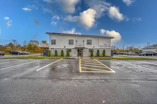 Building Photo - 1703 Grand Island Blvd