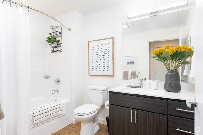 Estudio, 1BA - 450SF - Griffis Shoreline