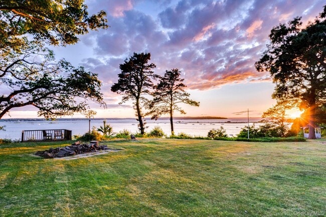 Foto del edificio - 140 Old Winkle Point Rd