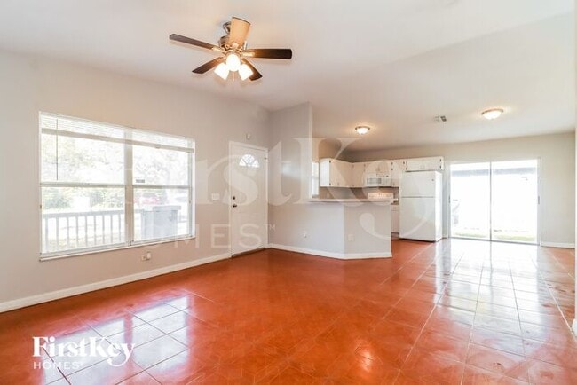 Foto del edificio - 1501 E Chelsea St