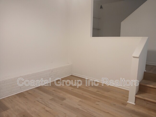 Foto del edificio - 861 W 48th St